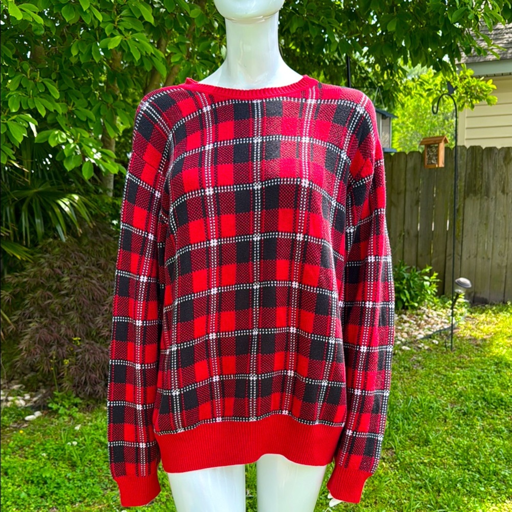 Vintage Men’s Red and Black Plaid Knit Sweater